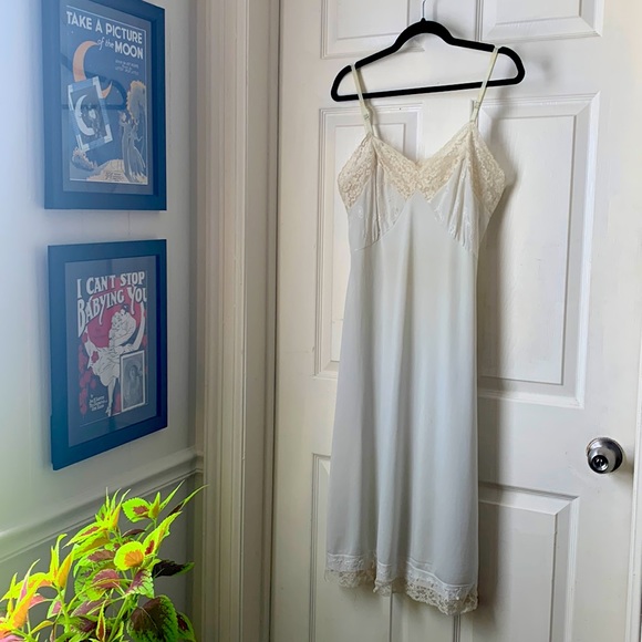 lace slip light pastel sea green blue - M - size 34 vintage - Picture 1 of 11